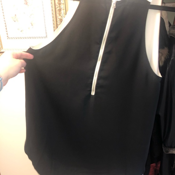 Wilfred Sleeveless Blouse - Picture 2 of 4